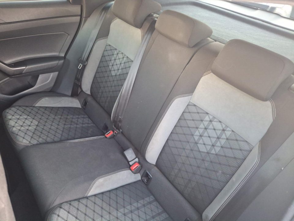 Volkswagen Taigo, foto 6 di 7