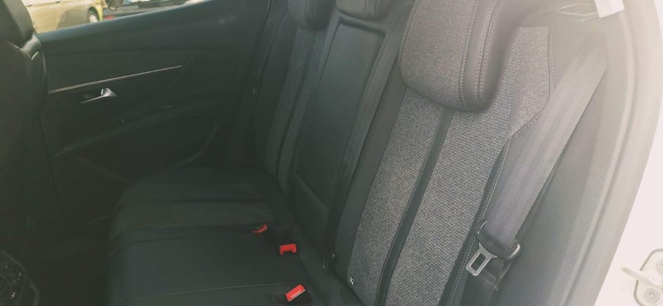 Peugeot 3008, foto 7 di 8