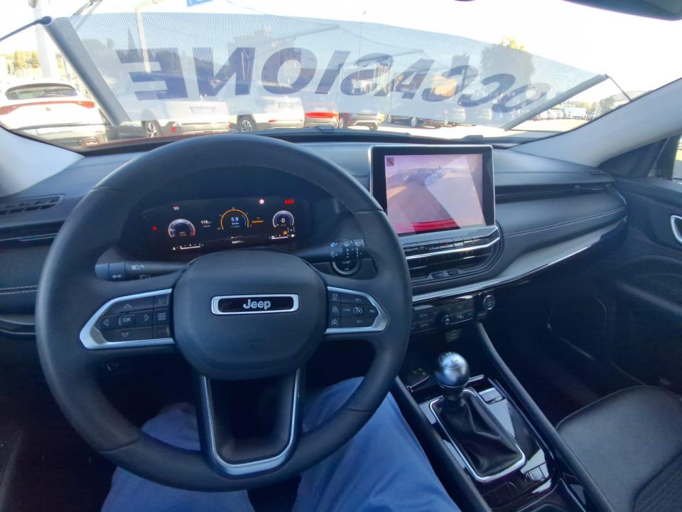 Jeep Compass, foto 9 di 10