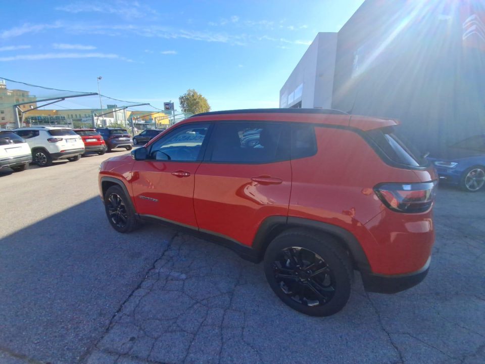 Jeep Compass, foto 4 di 10