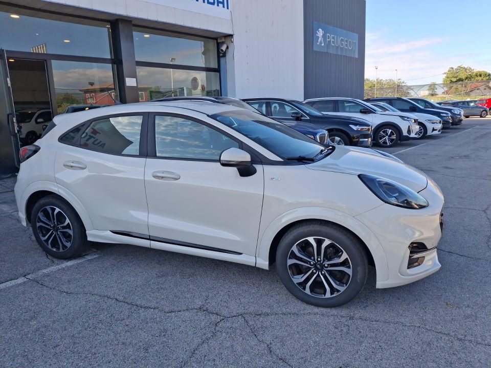 Ford Puma, foto 2 di 8