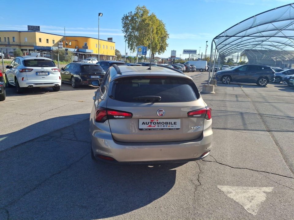 Fiat Tipo, foto 8 di 10